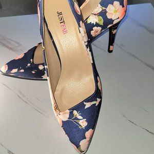 Floral Print pointy toe heel